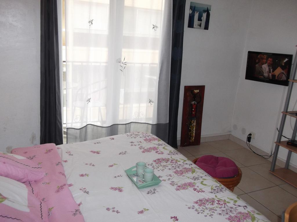 Canet Plage Appartement Vue Laterale Mer, 1 Chambre , Wifi, Climatisation, Parking Securise Couvert מראה חיצוני תמונה
